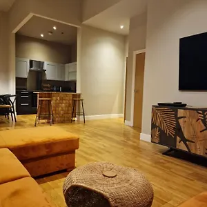 town-centre-luxury-apartment.yorkshirehotels.net/